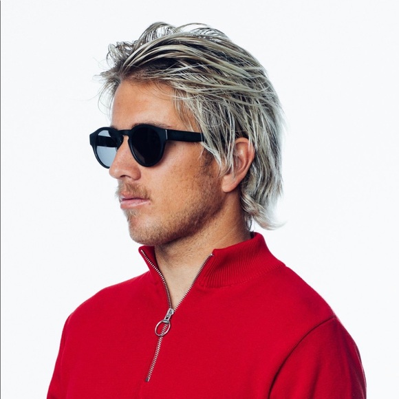 Sunglasses Unisex Matte Black - Picture 7 of 8